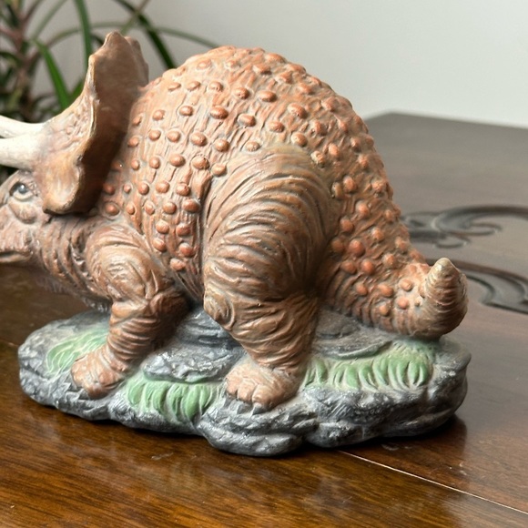 Vintage Triceratops Dinosaur Figurine Statue - Detailed Dino Decor - Picture 4 of 8